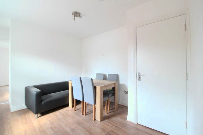 1 Bedroom Flat To Rent In Queen Street, Maidenhead, SL6