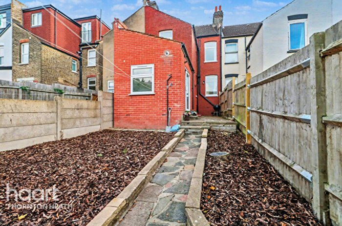 3 Bedroom Terraced House For Sale In Grange Park Road, Thornton Heath, CR7