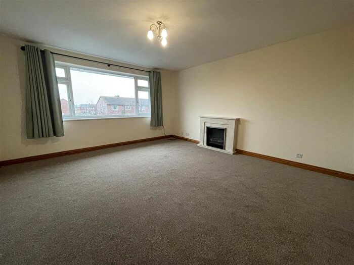 2 Bedroom Flat For Sale In Credenhill, Hereford, HR4