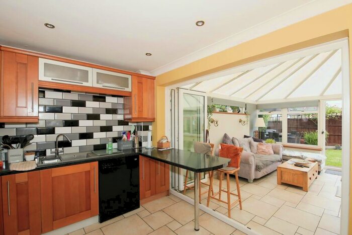 4 Bedroom Semi-Detached House For Sale In Church Leys, Fenstanton, PE28