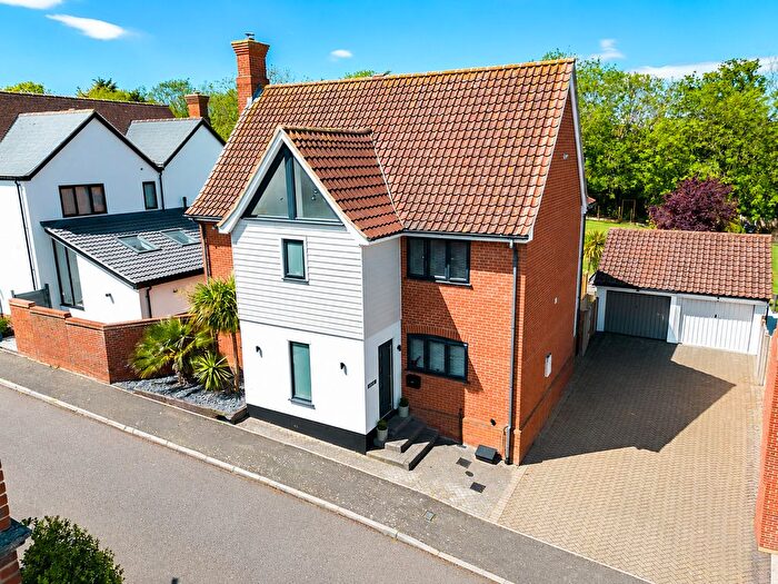 4 Bedroom Detached House For Sale In Ashingdon Heights, Ashingdon, SS4