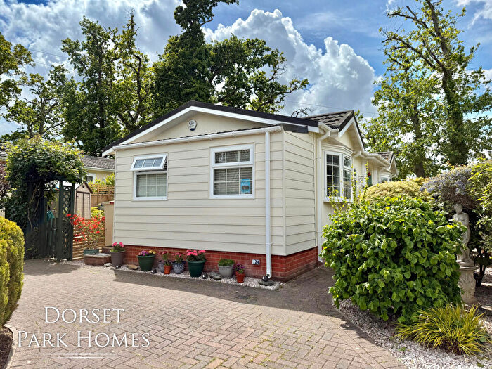 2 Bedroom Park Home For Sale In Orchid Court, Organford Manor Country Park Homes, Organford, Poole, Dorset, BH16