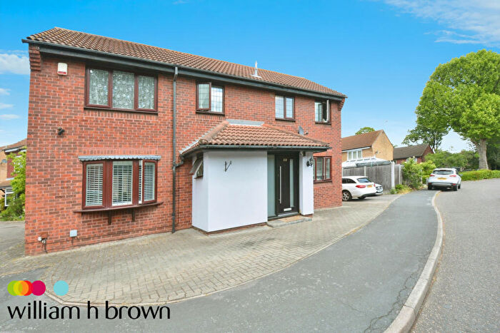 4 Bedroom Detached House To Rent In Grays, Essex, RM17