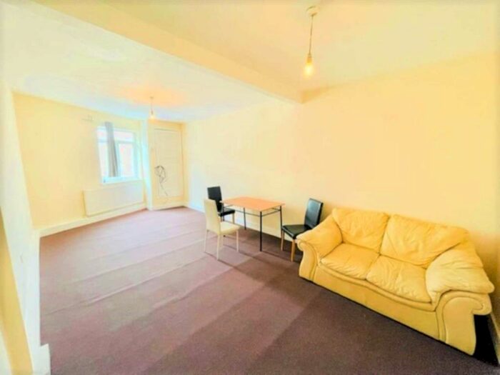 2 Bedroom Flat To Rent In High Street, E13