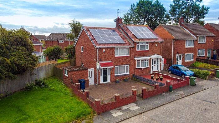 2 Bedroom Semi Detached House For Sale In Rotherfield Square, Sunderland, SR5