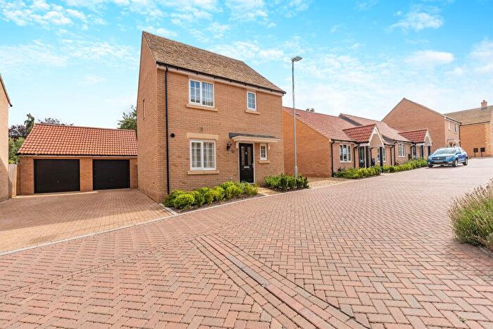 3 Bedroom Detached House For Sale In Sissons Close, Barnack, Stamford, PE9