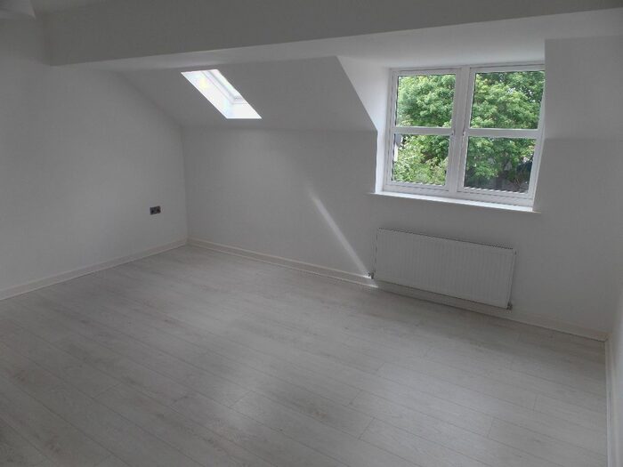 2 Bedroom Flat To Rent In Rosehill, Willenhall, WV13