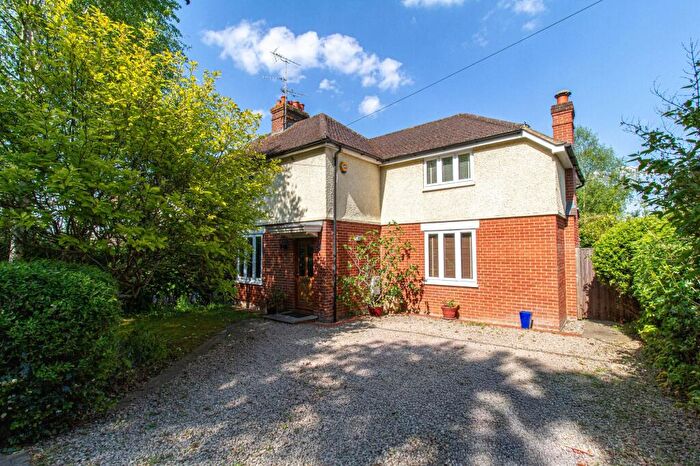 3 Bedroom Semi-Detached House For Sale In Hitches Lane, Crookham Village, GU51