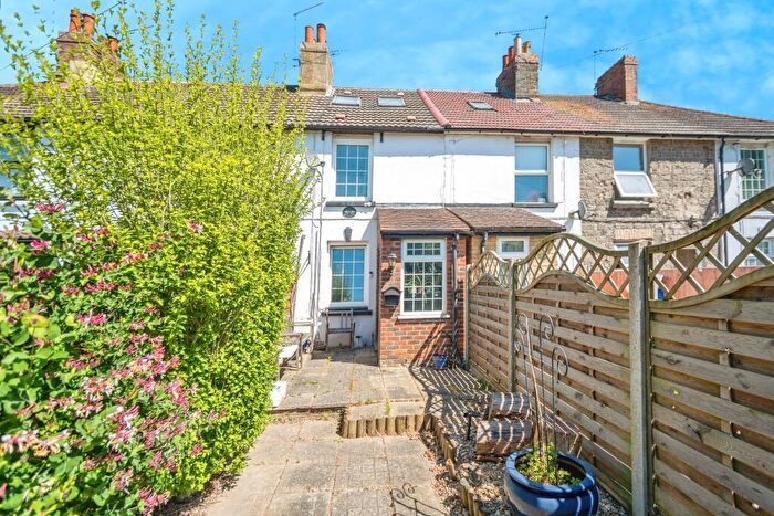 2 Bedroom Terraced House For Sale In Bush Road, Cuxton, Rochester, ME2