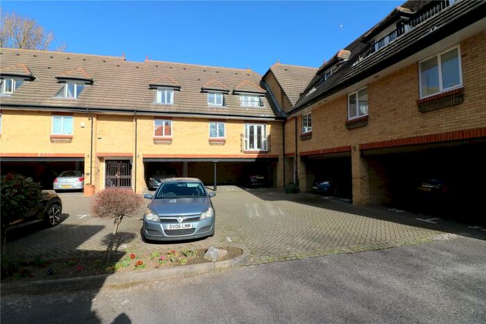 2 Bedroom Apartment To Rent In Lady Hamilton Court, Barnstaple Road, Thorpe Bay, Essex, SS1
