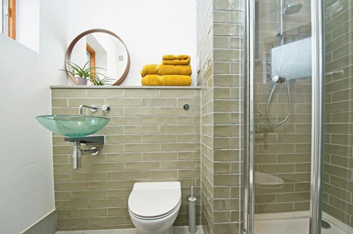 2 Bedroom Flat For Sale In Henke Court, Cardiff, South Glamorgan, CF10
