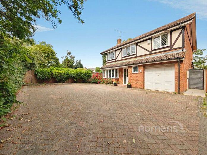 5 Bedroom Detached House For Sale In Skelmerdale Way, Earley, Reading, RG6