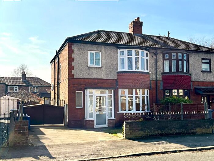 4 Bedroom Semi-Detached House To Rent In Overton Crescent, Sale, M33