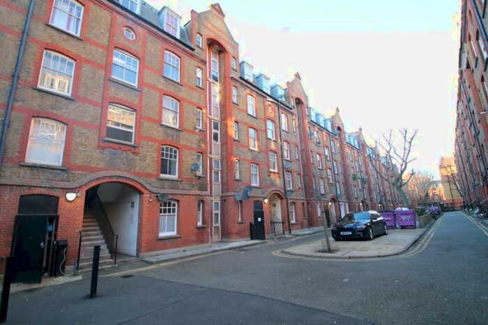 3 Bedroom Flat To Rent In Montclare Street, London, E2