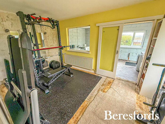 3 Bedroom End Of Terrace House For Sale In St. Marys Lane, North Ockendon, RM14