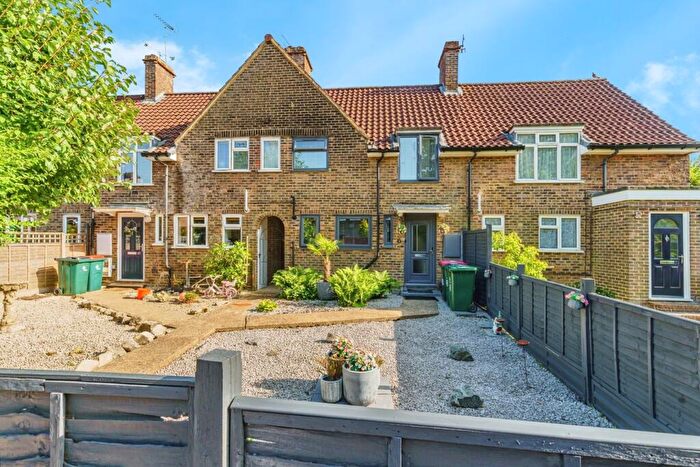 3 Bedroom Property For Sale In West Way, Crawley, RH10