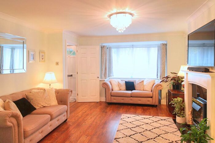 4 Bedroom Detached House For Sale In Grasmere Close, Eastbourne, BN23