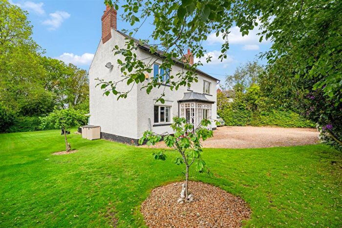 6 Bedroom Detached House For Sale In Ty Gwyn, West Road, Weaverham, CW8