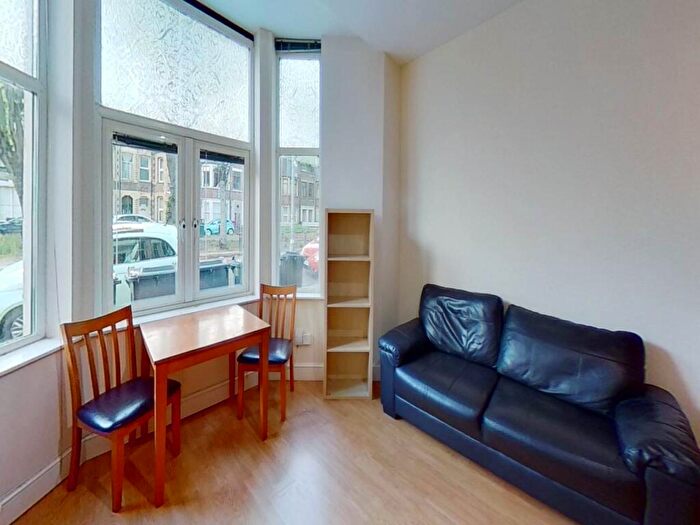 1 Bedroom Flat To Rent In Llanbleddian Gardens, Cathays, Cardiff, CF24