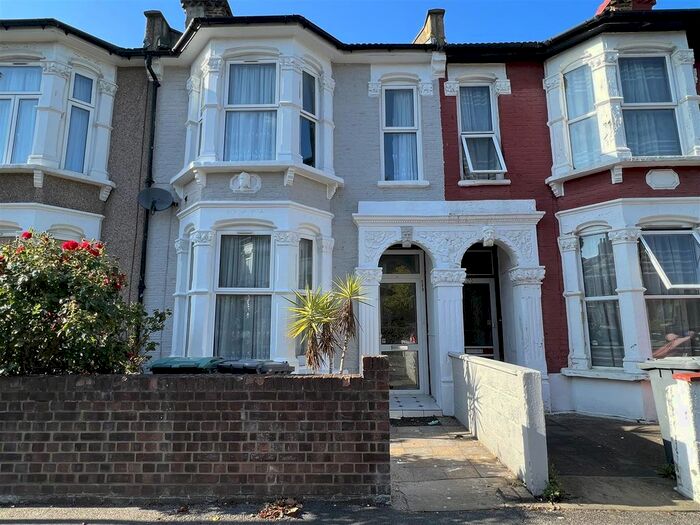 4 Bedroom Property To Rent In Sydney Road, London, N8