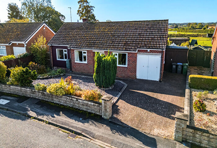 3 Bedroom Detached Bungalow For Sale In Pasture Drive, Bedale, North Yorkshire, DL8