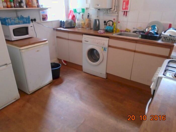 5 Bedroom House To Rent In Colum Road, Cathays, Cardiff, CF10