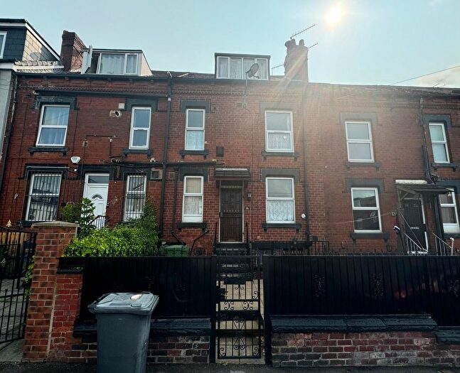 2 Bedroom Terraced House To Rent In Ashton Road, Leeds, West Yorkshire, LS8