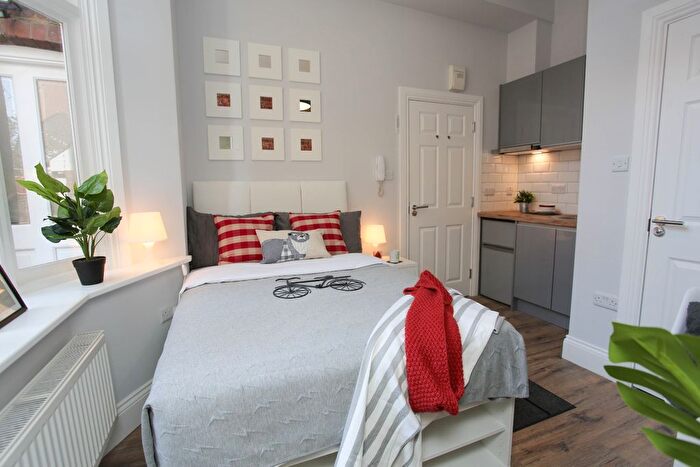 1 Bedroom Studio To Rent In Suite, King Street, Luton, Bedfordshire, LU1