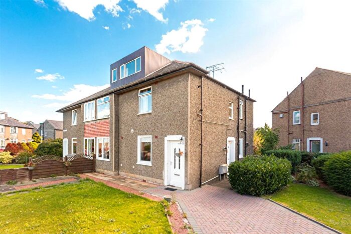 2 Bedroom Flat For Sale In Broomfield Crescent, Carrick Knowe, Edinburgh, EH12