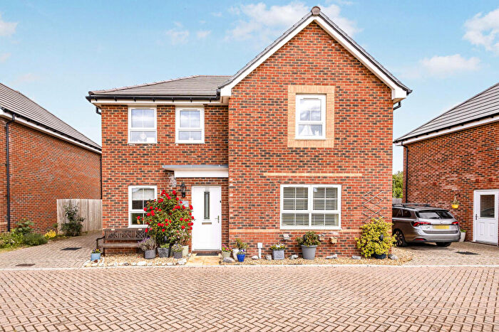 4 Bedroom House To Rent In Wooster Close, PO10