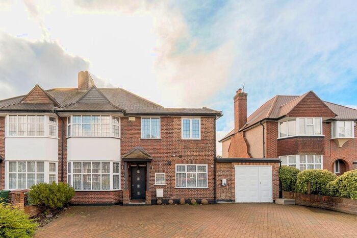 5 Bedroom Semi-Detached House To Rent In Quarry Park Road, Sutton, SM1