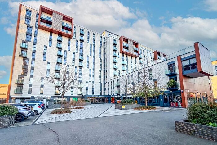 1 Bedroom Flat For Sale In Beaumont Court, Victoria Avenue, Southend-On-Sea, SS2