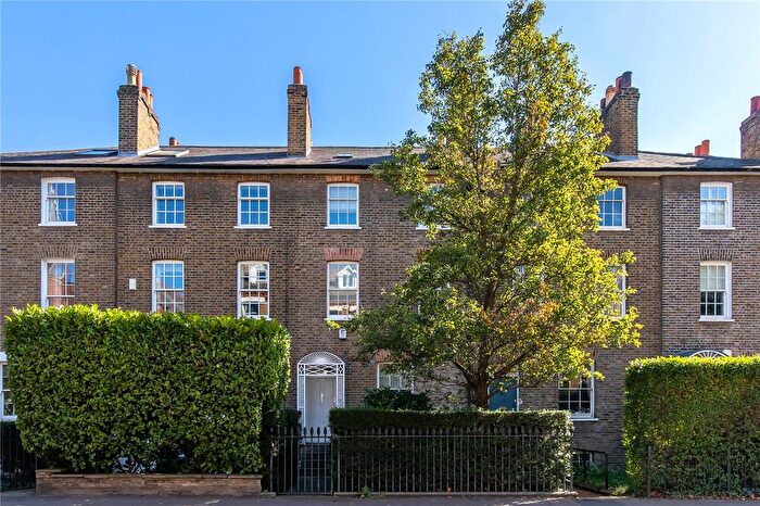 4 Bedroom Terraced House For Sale In Ridgway, Wimbledon, London, SW19