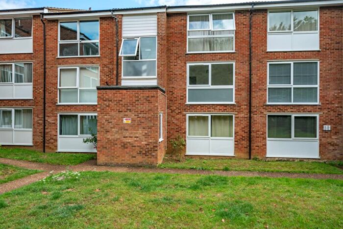1 Bedroom Flat For Sale In Epping Green, Woodhall Farm, Hemel Hempstead, HP2