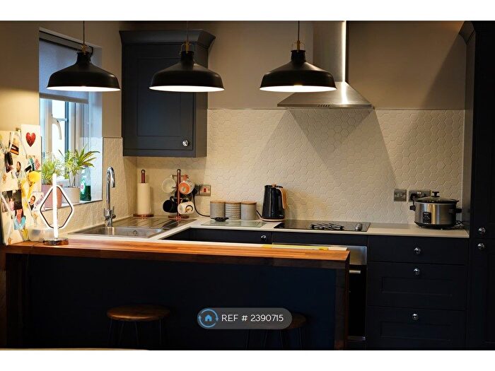 1 Bedroom Flat To Rent In Abbey Manor, Yeovil, BA21