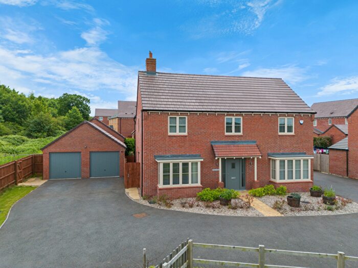 4 Bedroom Detached House For Sale In Blackenhall Drive, Lutterworth, LE17