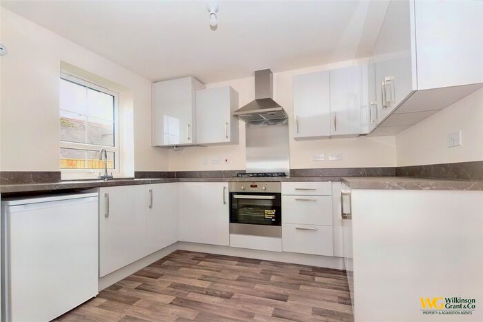 3 Bedroom Semi-Detached House To Rent In Finch Close, Alphington, Exeter, EX2