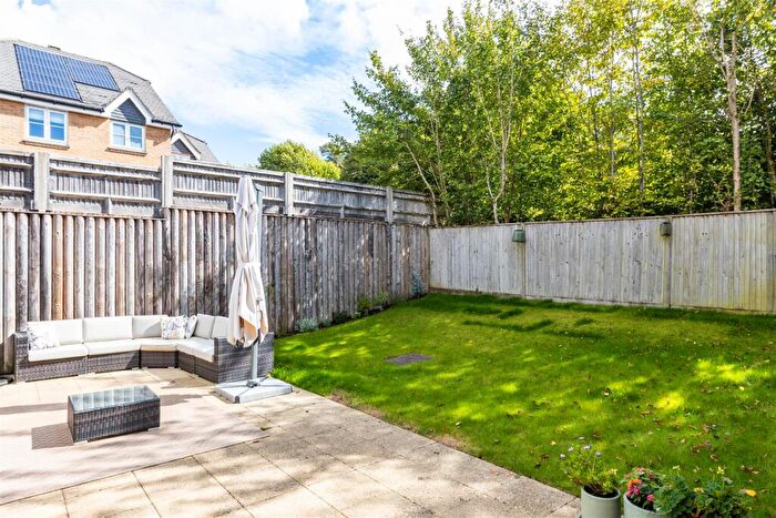 4 Bedroom Detached House For Sale In Sycamore Mews, Caterham, CR3
