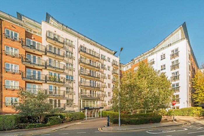 2 Bedroom Flat To Rent In Royal Quarter, Kingston Upon Thames, KT2
