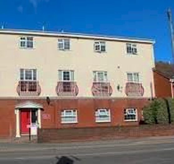 2 Bedroom Flat To Rent In Glascote Road, Tamworth, Staffordshire, B77