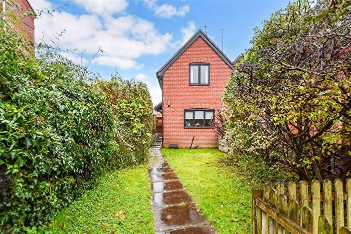 3 Bedroom Semi-Detached House For Sale In Winchester Street, Whitchurch, RG28