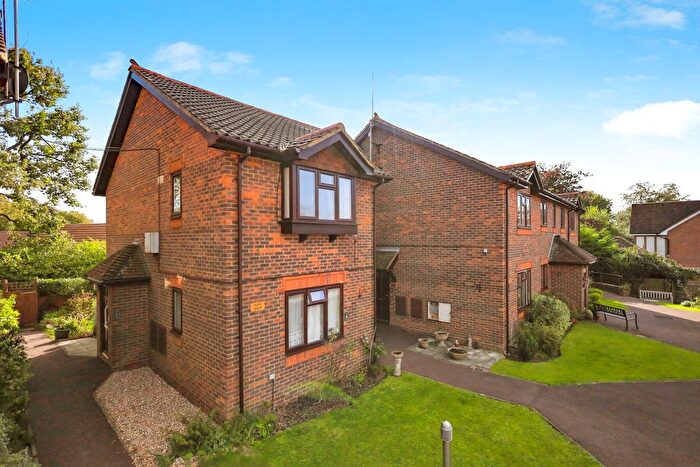 1 Bedroom Flat For Sale In Alexandra Road, Heathfield, East Sussex, TN21