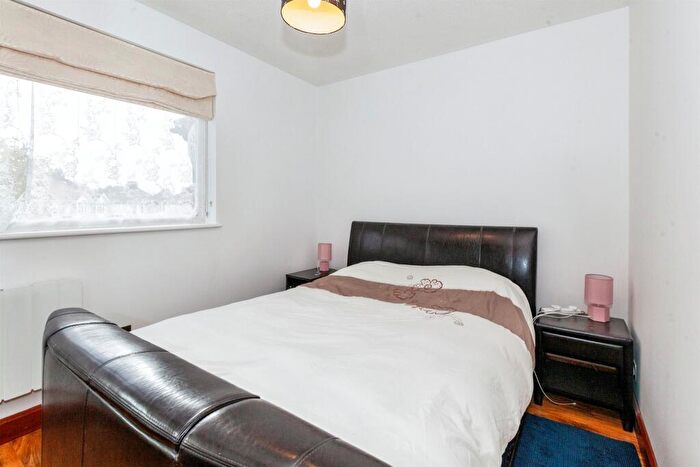 1 Bedroom House For Sale In Salt Hill Drive, Slough, SL1