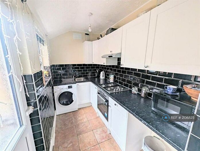 3 Bedroom Terraced House To Rent In Newnham Road, Newark, NG24
