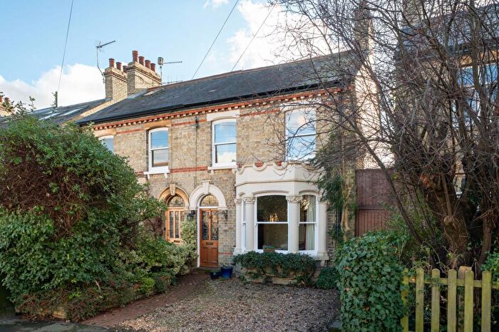 4 Bedroom Semi Detached House For Sale In Blinco Grove, Cambridge, CB1