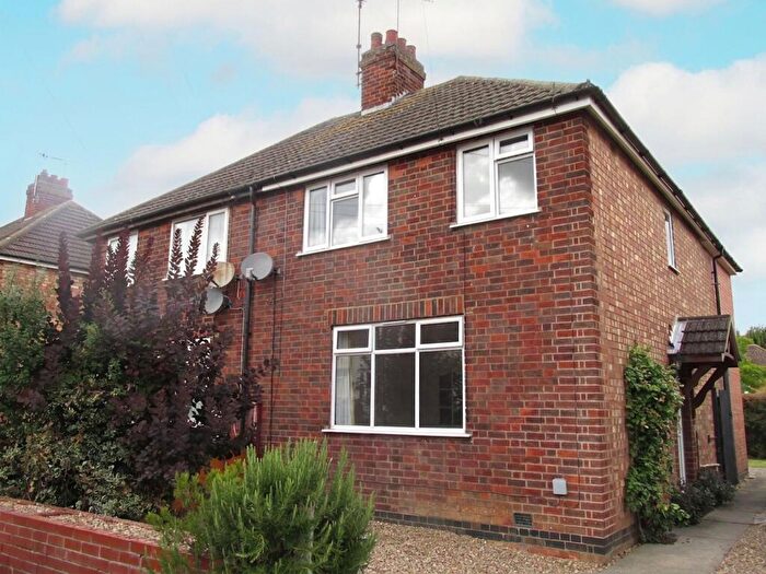 4 Bedroom Semi-Detached House To Rent In Caxton Street., Market Harborough, LE16