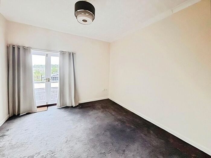 1 Bedroom Flat For Sale In Lyefield Road West, Cheltenham, GL53