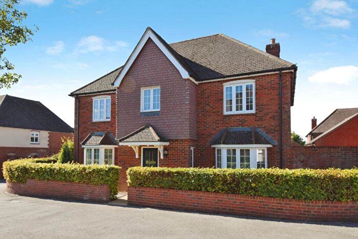 4 Bedroom Detached House For Sale In Barnard Field, Amesbury, SP4