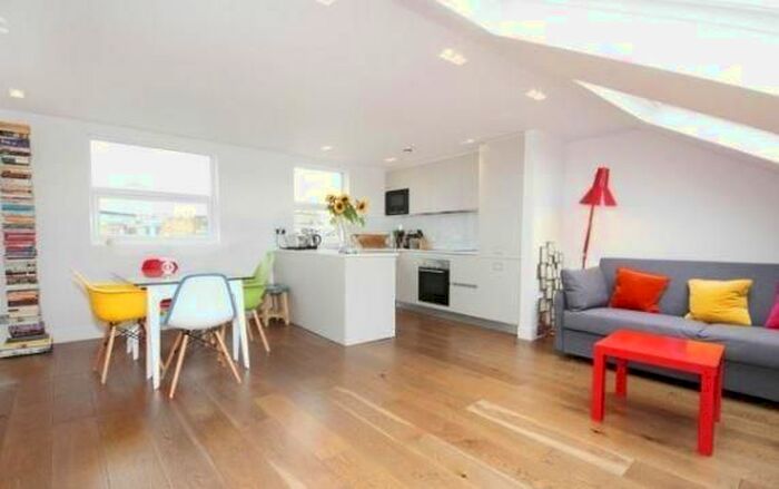 1 Bedroom Flat To Rent In Uxbridge Road, London, W12