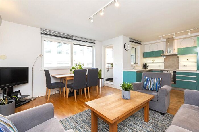2 Bedroom Apartment To Rent In Joiners Yard, London, N1